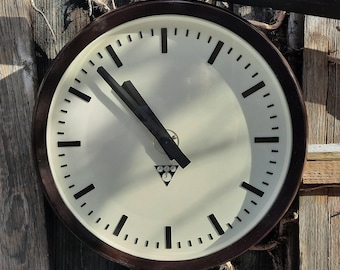 Vintage Clock Pragotron PV 301 Czechoslovakia