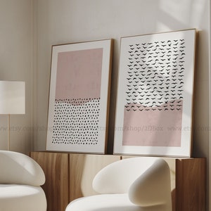Juego de 2 impresiones bíblicas en rosa: "Mira los pájaros, piensa en los lirios", póster cristiano abstracto minimalista, arte cristiano en rosa claro.