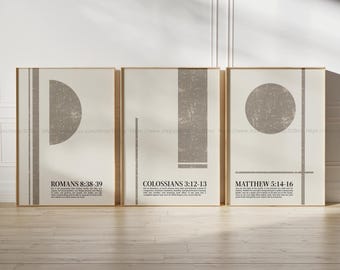 Puede incluir: Conjunto de tres impresiones de arte abstractas minimalistas beige y marrón con versículos bíblicos: Romanos 8:38-39, Colosenses 3:12-13 y Mateo 5:14-16.