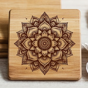 Archivo SVG de roseta Mandala Rosa para grabado láser, patrón geométrico SVG, archivo de grabado circular, vector para grabar en tablas de cortar de madera.