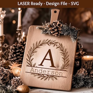 Tabla de charcutería monogramada SVG, archivos de grabado láser para tabla de cortar, regalo de boda personalizado SVG, alfabeto floral SVG