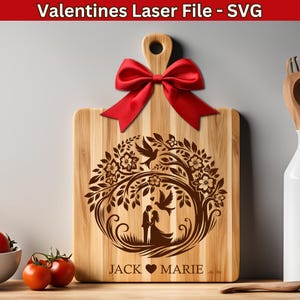 Couple sous un arbre fichier SVG gravure laser pour la Saint-Valentin fichier laser SVG pour planche de charcuterie, cadeau personnalisé laser Svg