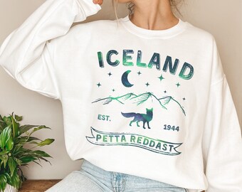 Iceland Sweatshirt, Northern Lights Shirts, Iceland Hiking Shirt, Icelander Sweaters for Her, Travel Iceland Top, Icelandic Gift