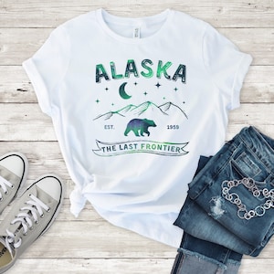 Women’s Alaska T-shirts, Northern Lights T-Shirt, Alaska State Shirts, Women’s Hiking Shirts, Alaska Shirts for Her, Alaska Northern Lights