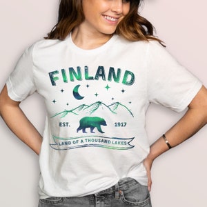 Women’s Finland T-shirt, Northern Lights Tshirt, Finnish Hiking Shirt, Finland Tees for Her, Travel Finland Top, Finnish Gift