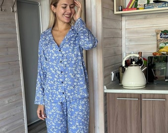 Blue white floral long pajamas, cotton pajamas, bridesmaid pajamas, sleep pajamas, gift for her, loungewear pajamas