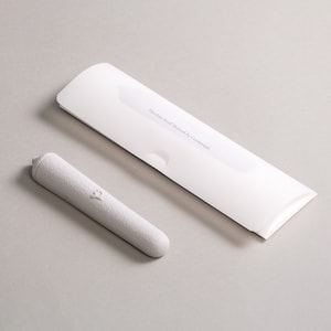 Hellgraue Porzellan Schatulle