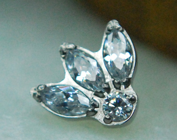 Titanium Fleur De Lis Four CZ Gem End - Implant Grade Titanium - Push Fit / Threadless Or Internally Threaded