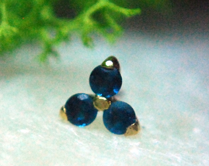 Anatometal 18k Yellow Gold Threadless Trio End - Sandblasted