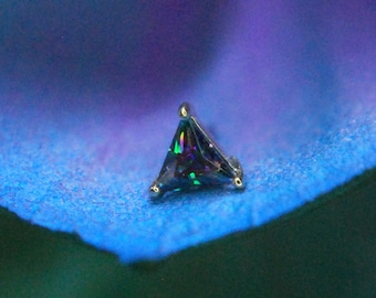 Solid 14k Yellow Gold Prince  Mystic Threadless End with Mystic Topaz gem  - Junipurr - Iridescent