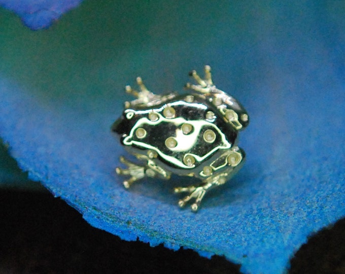 Solid 14k Yellow Gold Sir Hops Threadless End - Junipurr Frog attachment, push fit end