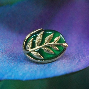 Junipurr Threadless 14k Yellow Gold Valencia End - Push fit - Chrysoprase - Oval - leaf
