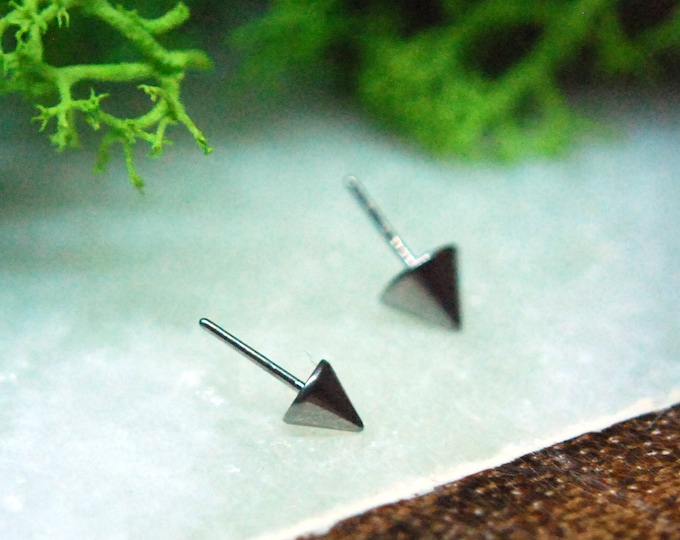 Implant Grade Titanium Spike Ends - Threadless / Push Fit  - cone, spike, point