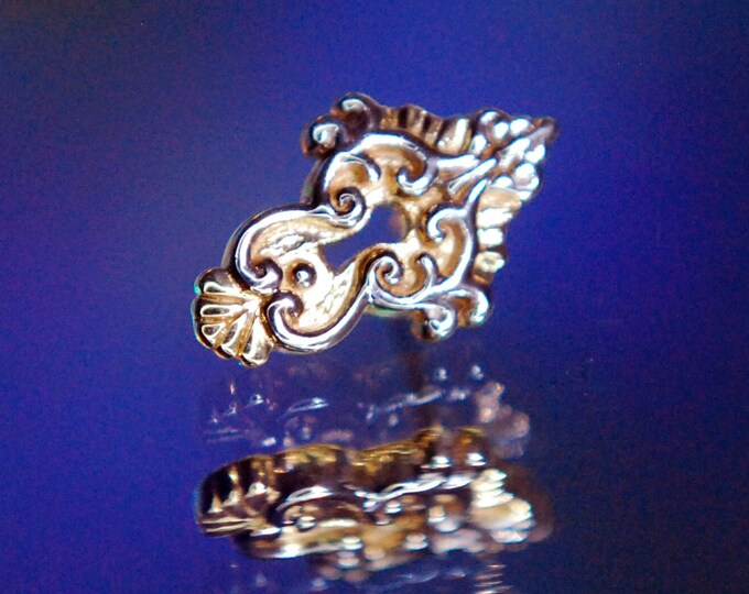 Solid 14k Yellow and White Gold Keyhole Threadless End - Junipurr -  detailed filigree key lock