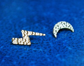 Implant Grade Titanium Hammered End - 1.2mm / 16ga - Moon, Lightning Bolt