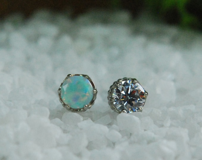 Anatometal 18k White Gold Threadless Queen Crystal CZ or White Opal End