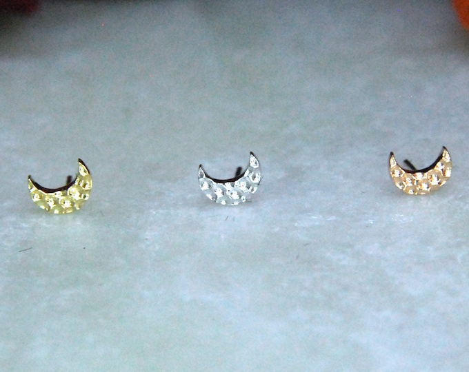 JUNIPURR Solid 14k Gold Hammered Crescent Moon Threadless End