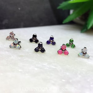 Anillo Trinity Cluster de titanio con rosca interna. Joya corporal. Opciones de color: calibre 16, 1,2 mm.