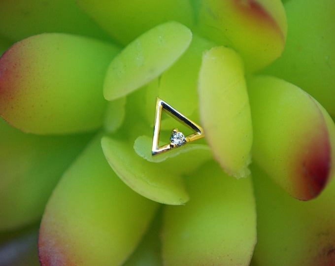 JUNIPURR 14k Gold Triangle with Crystal CZ Stone Threadless End
