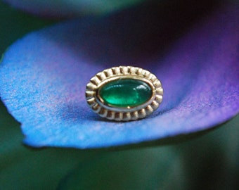 Threadless 14k Yellow Gold Valen End - Push fit Junipurr - Chrysoprase - Oval - Green