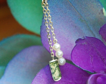 Junipurr 14kt Yellow Gold Veqq Chain Charm - Decorative - Moss Agate, Pearl, Double Chain