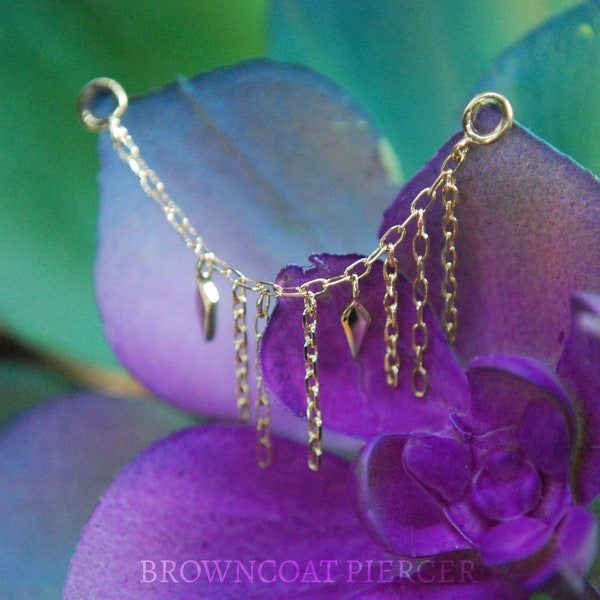 Junipurr 14kt Gelb oder Weißgold Sloane Kette mit hängenden Ketten und Charms - Dekorativ