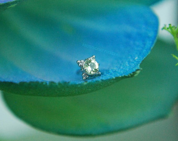 Anatometal 18k White Gold Threadless Zia End - Faceted Peridot -  push Fit  2mm