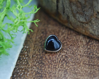 Internally Threaded Titanium Black Onyx Heart attachment, Body Jewellery. 16ga, 1.2mm