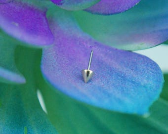Solid 14k Yellow Gold Spike Threadless End - push fit attachment - Cone