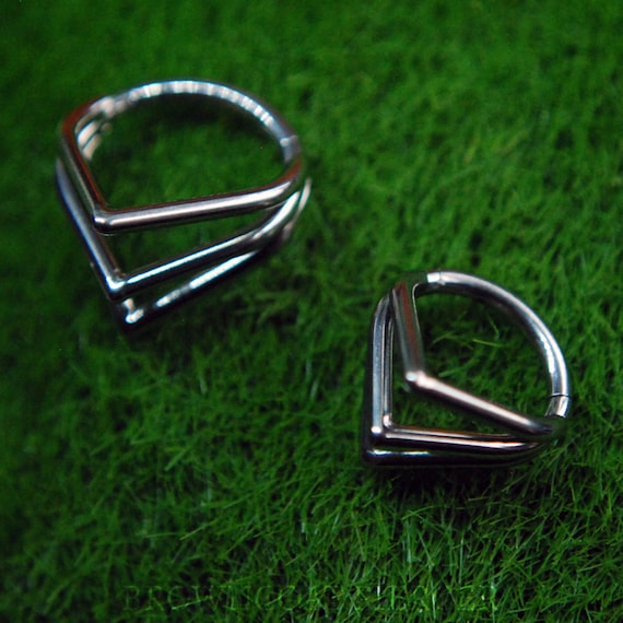 Titanium Triple Teardrop Hinged Clicker Ring