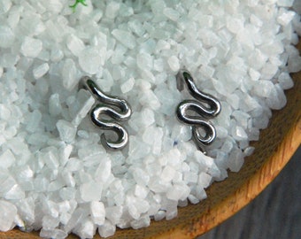 Niobium Eyebrow Shape - "Lugh" - Hand bent and Detailed eyebrow bar / rook bar