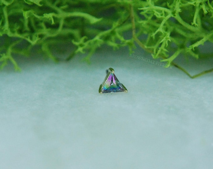 Solid 14k Yellow Gold Prince Mystic Threadless End with Mystic Topaz - Light Iridescent - Junipurr