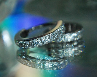 Titane Princess Cut CZ Gem Hinged Clicker - 16ga, articulé, Segment ring 8 ou 10mm - Cubic Zirconia, Cristal