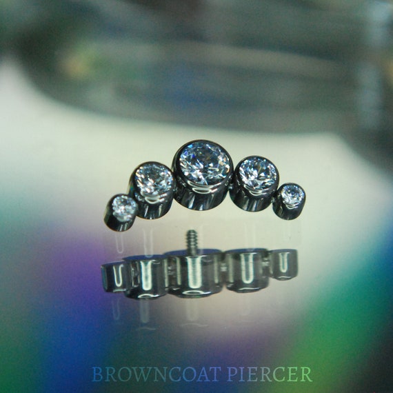 Internally Threaded Titanium 5 Gem Crescent Cluster, Body Jewellery. Crystal CZ, Size options  16ga / 1.2mm or 14ga / 1.6mm