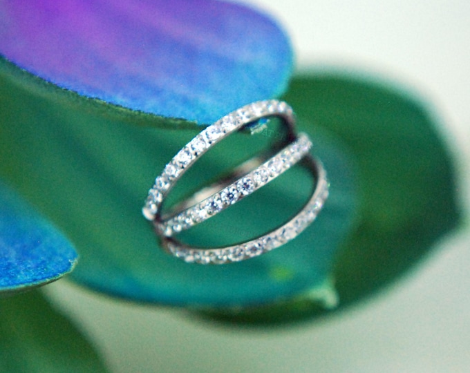 Gemmed Titanium Triple Band Hinged Clicker Ring - Segment Ring - Implant Grade Titanium, 1.2mm (16ga) various diameters - CZ gem