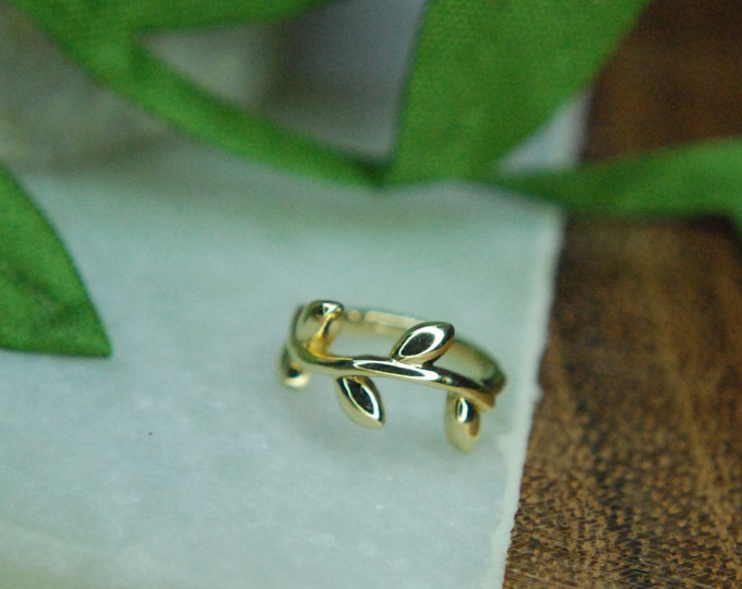 Tish Lyon 14kt Yellow Gold Vine Leaf Ring -  Hinged Clicker / Segment Ring
