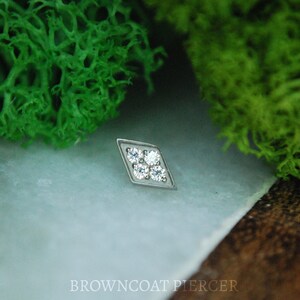 Diamond Quad Gem End - Cubic Zirconia - Internally threaded Implant grade titanium - 1.2mm / 16 gauge - Crystal CZ