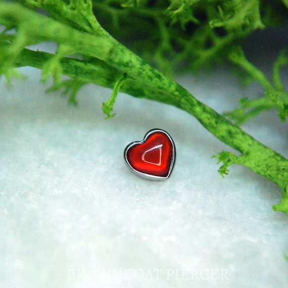 Internally Threaded Titanium Red Agate Heart attachments, Body Jewellery. 16ga, 1.2mm