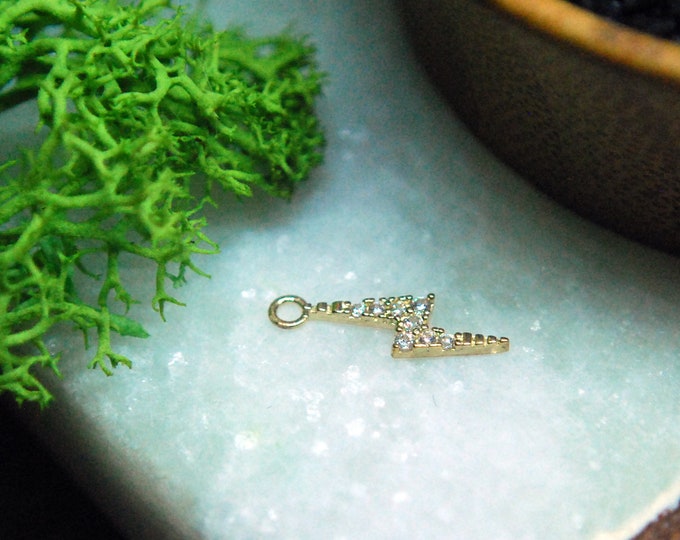 Tish Lyon - 9ct Yellow Gold Lightning Bolt Charm for Rings - CZ Gems