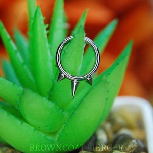 Spiked Clicker Titanring - 16ga / 1.2 mm , Klappring, Segmentring 8 mm oder 10 mm