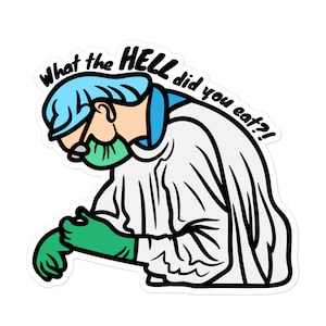 Pode incluir: Uma ilustração de desenho animado de um cirurgião usando um gorro cirúrgico azul, uma máscara facial verde e uma bata cirúrgica branca. O cirurgião está curvado com uma expressão preocupada e o texto "What the HELL did you eat?!" está escrito acima do cirurgião.