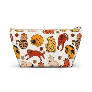 Vet Med Accessory Pouch w T-bottom Cats and Dogs Pattern - Veterinary Day Gift Idea for Veterinary Nurses, Veterinary Technicians, New Grad Vet