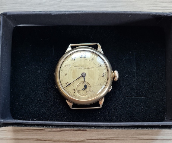Vintage gold iwc clearance watches