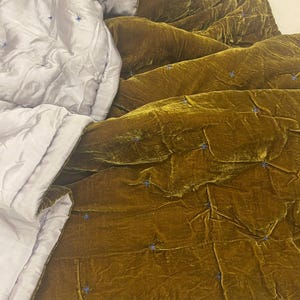 Pure Mulberry Silk Velvet Throw Blanket Quilt, Velvet Spread Luxury Silk Velvet Bedding, Housewarming Gift, Christmas Gift, Custom Available