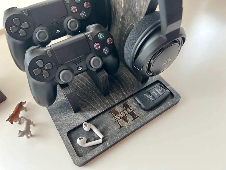 Controller and Headset Stand, Gamer Room Decor, Graduation Gift for Him, Boyfriend Birthday Gift, Gamer Gifts for Men, Gamer Boyfriend Gift image 3