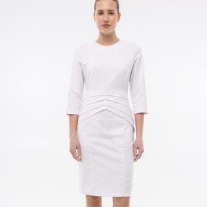 Elegant medical dress for women with pockets doctor&#39;s scrub uniform dress medical work dress for beauticians and estheticians