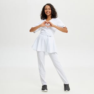 doctor scrub uniform Dentists and nurses comfortable scrub set Nurse scrub uniform Uniform for beautician High quality spa uniform