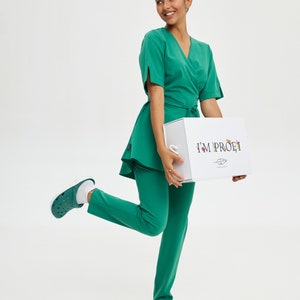 Uniforme pour esthéticienne Uniforme de spa de haute qualité Uniforme de gommage d&#39;infirmière Dentistes et infirmières Ensemble de gommage confortable Uniforme de gommage de médecin