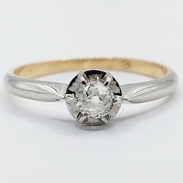 Bague solitaire or 18k jaune et gris ornée d’un diamant taille ancienne de 0,30 carats art deco (circa 1920)