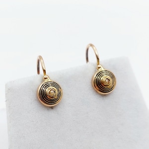 Tiny French antique sleepers earrings 18k rose gold forming a target set with a pearl and black enamel (circa 1900) lever back
